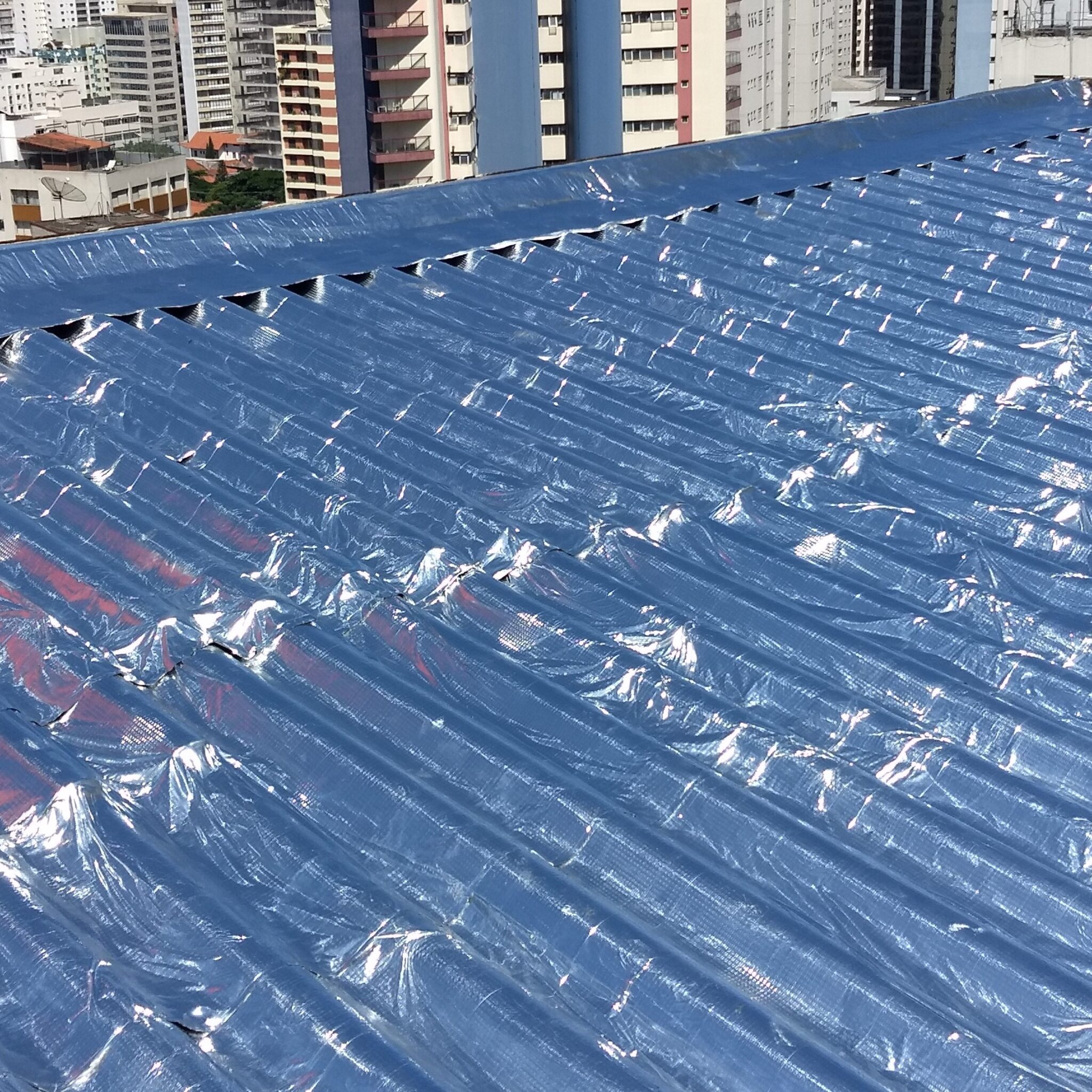 Impermeabilização do telhado da cobertura do prédio - Concluído