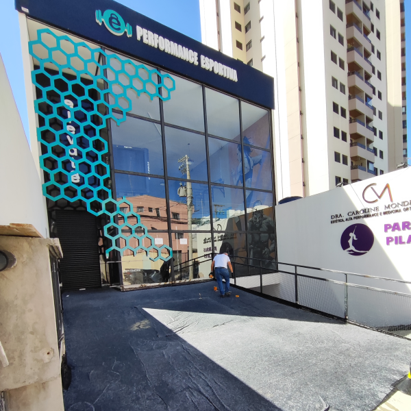 ACADEMIA ELEVATE - RAMPA DE ACESSO 1